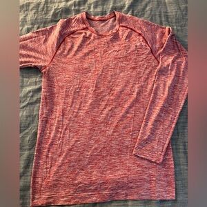 Lululemon men’s long sleeved vented long sleeve athletic shirt